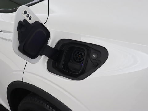 Polestar 2 Standard Range Single Motor 63kWh | 360 Camera | Stoelverwarming | Adaptive cruise | Carplay | Park Assist | 19'' | Keyless | Full LED | Digital Cockpit | DAB