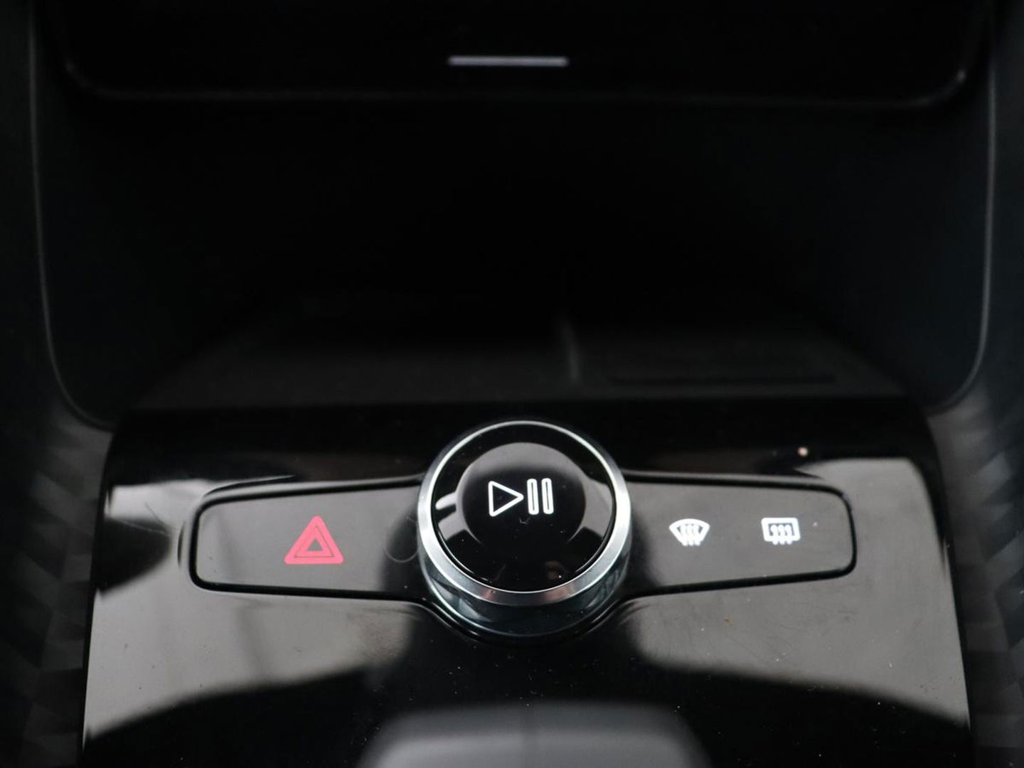 Polestar 2 Standard Range Single Motor 63kWh | 360 Camera | Stoelverwarming | Adaptive cruise | Carplay | Park Assist | 19'' | Keyless | Full LED | Digital Cockpit | DAB