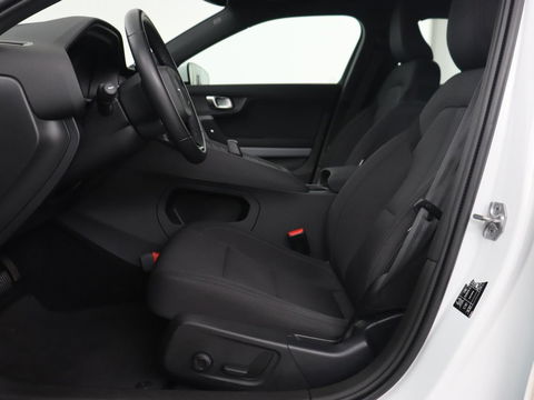 Polestar 2 Standard Range Single Motor 63kWh | 360 Camera | Stoelverwarming | Adaptive cruise | Carplay | Park Assist | 19'' | Keyless | Full LED | Digital Cockpit | DAB