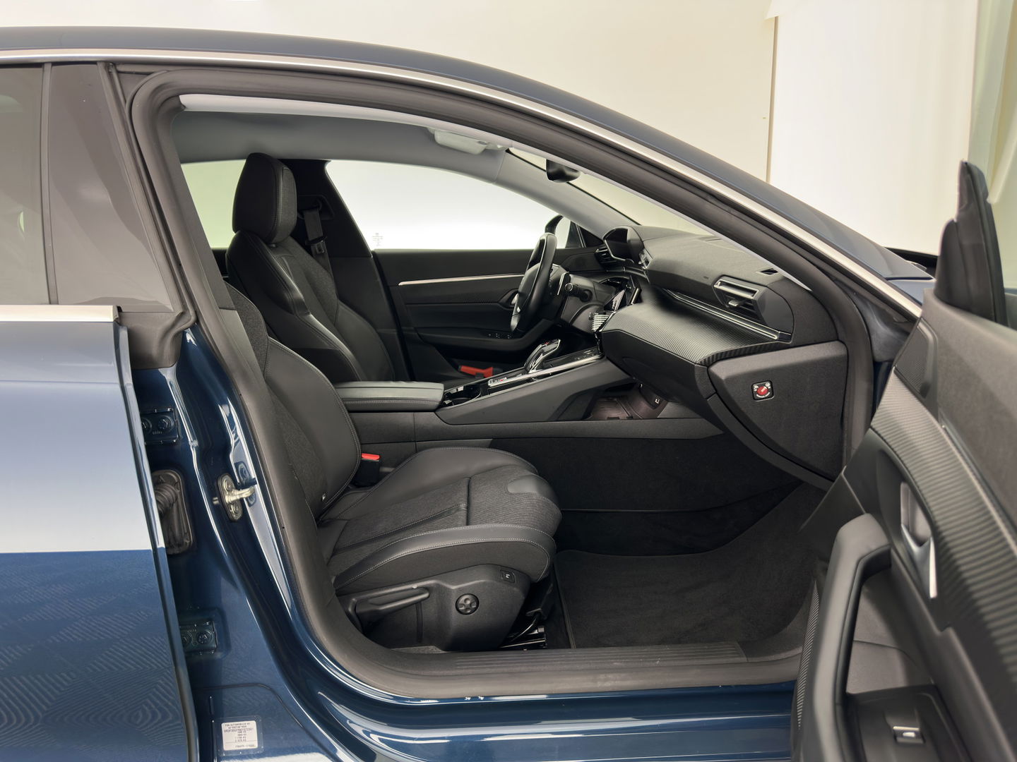 Peugeot 508 1.6 PureTech Blue Lease Allure (INCL-BTW) *LEATHER-FABRIC | FULL-LED | DIGI-COCKPIT | KEYLESS | BLIND-SPOT | CAMERA | PRIVACY-GLASS | HEATED-SPORTSEATS | DAB | NAVI-FULLMAP | 18''ALU*