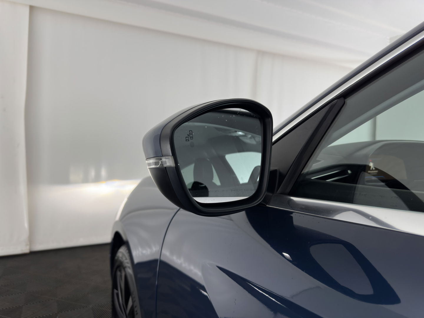 Peugeot 508 1.6 PureTech Blue Lease Allure (INCL-BTW) *LEATHER-FABRIC | FULL-LED | DIGI-COCKPIT | KEYLESS | BLIND-SPOT | CAMERA | PRIVACY-GLASS | HEATED-SPORTSEATS | DAB | NAVI-FULLMAP | 18''ALU*