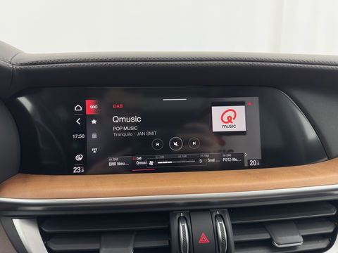 Alfa Romeo Stelvio 2.0 T AWD B-Tech Business Edition Aut. *PANO | LUXURY-LEATHER | XENON | ADAPTIVE-CRUISE | MEMORY-PACK | BLIND-SPOT | HEATED-COMFPRTSEATS | CAMERA | DAB+ | KEYLESS | SHIFT-PADDLES | PRIVACY-GLASS | NAVI-FULLMAP | TOWBAR | 20''