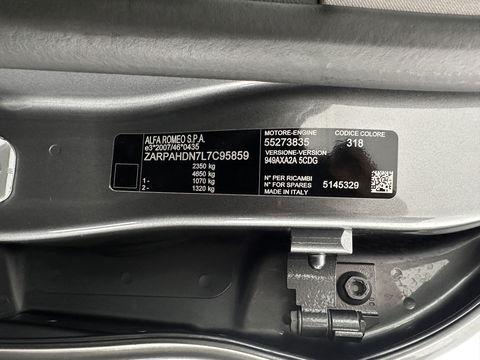 Alfa Romeo Stelvio 2.0 T AWD B-Tech Business Edition Aut. *PANO | LUXURY-LEATHER | XENON | ADAPTIVE-CRUISE | MEMORY-PACK | BLIND-SPOT | HEATED-COMFPRTSEATS | CAMERA | DAB+ | KEYLESS | SHIFT-PADDLES | PRIVACY-GLASS | NAVI-FULLMAP | TOWBAR | 20''