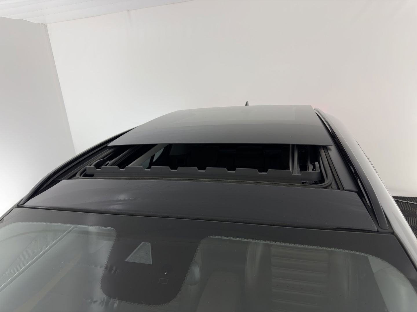 Alfa Romeo Stelvio 2.0 T AWD B-Tech Business Edition Aut. *PANO | LUXURY-LEATHER | XENON | ADAPTIVE-CRUISE | MEMORY-PACK | BLIND-SPOT | HEATED-COMFPRTSEATS | CAMERA | DAB+ | KEYLESS | SHIFT-PADDLES | PRIVACY-GLASS | NAVI-FULLMAP | TOWBAR | 20''