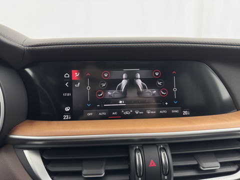 Alfa Romeo Stelvio 2.0 T AWD B-Tech Business Edition Aut. *PANO | LUXURY-LEATHER | XENON | ADAPTIVE-CRUISE | MEMORY-PACK | BLIND-SPOT | HEATED-COMFPRTSEATS | CAMERA | DAB+ | KEYLESS | SHIFT-PADDLES | PRIVACY-GLASS | NAVI-FULLMAP | TOWBAR | 20''