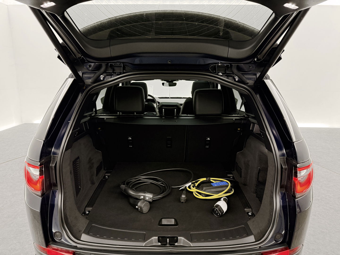 Land Rover Discovery Sport P300e 1.5 R-Dynamic HSE | Pano | Memory | 360° CAM | Virtual | Adap. Cruise | Trekh. | Carplay | Leder