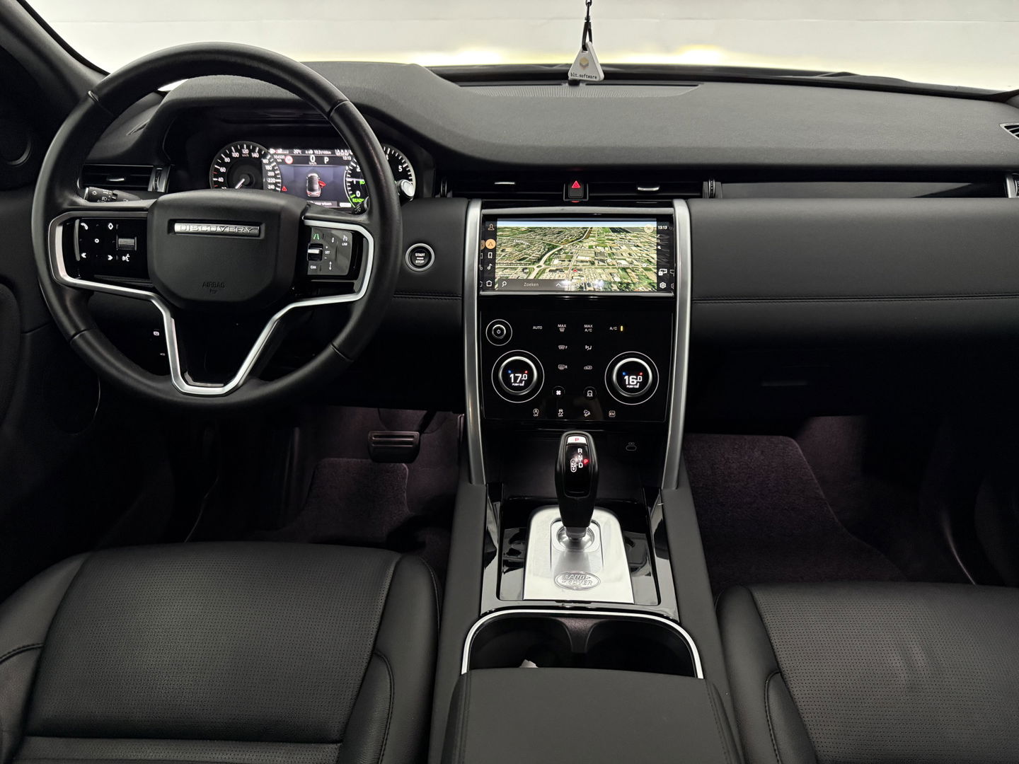 Land Rover Discovery Sport P300e 1.5 R-Dynamic HSE | Pano | Memory | 360° CAM | Virtual | Adap. Cruise | Trekh. | Carplay | Leder