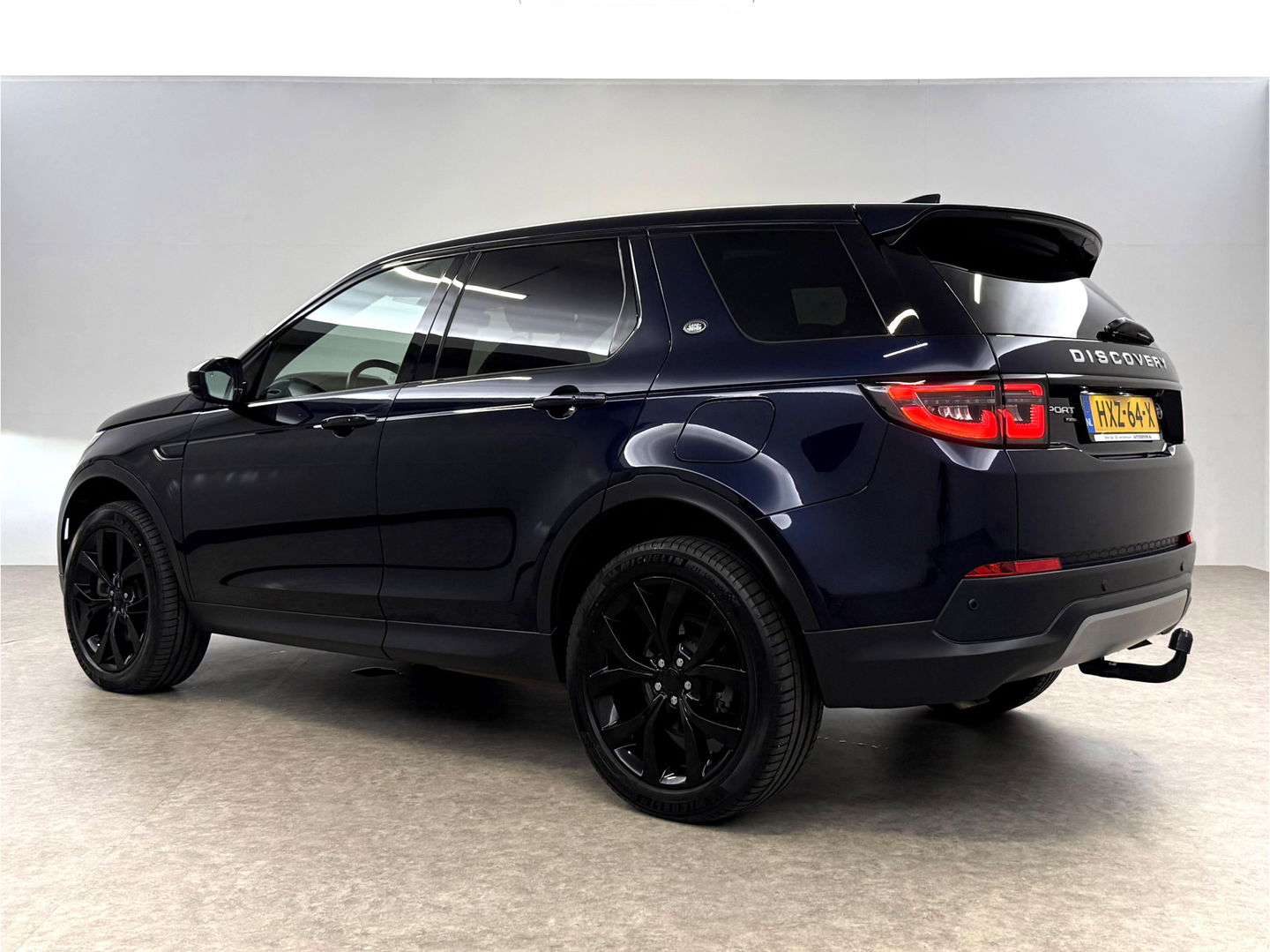 Land Rover Discovery Sport P300e 1.5 R-Dynamic HSE | Pano | Memory | 360° CAM | Virtual | Adap. Cruise | Trekh. | Carplay | Leder