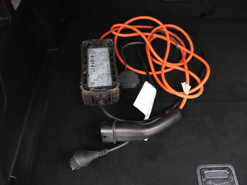 Peugeot 3008 1.6 HYbrid 225 Allure