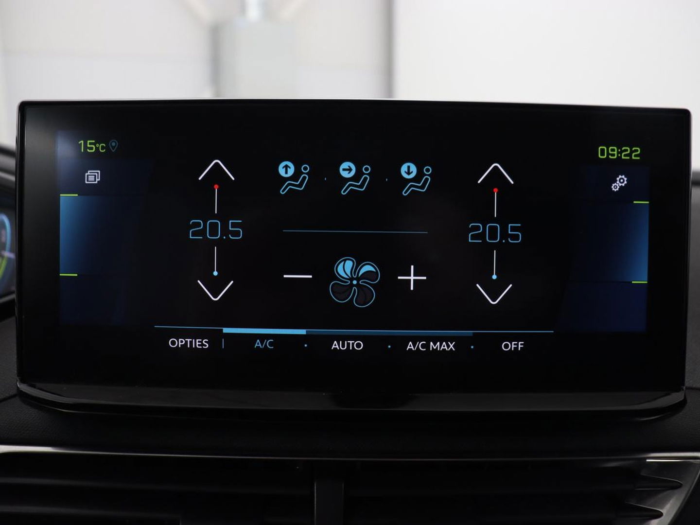 Peugeot 3008 1.6 HYbrid 225 Allure