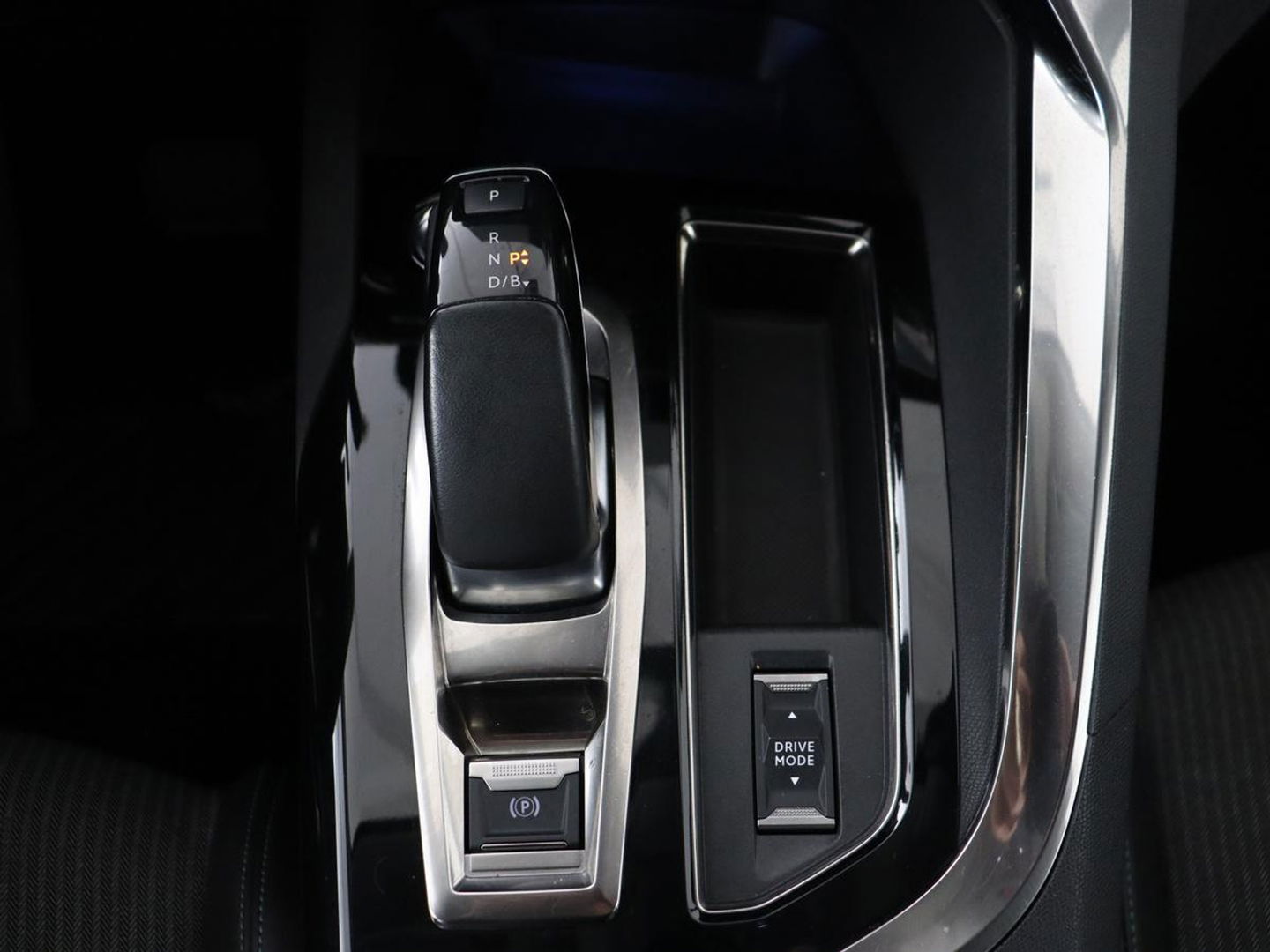 Peugeot 3008 1.6 HYbrid 225 Allure