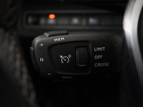 Peugeot 3008 1.6 HYbrid 225 Allure