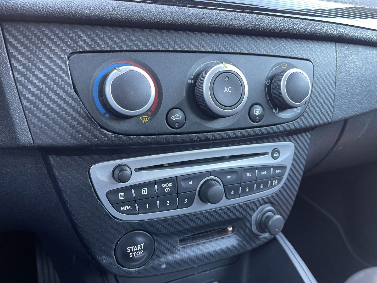 Renault Mégane 1.5 dCi Bose Handel/Export | Airco | Navigatie | Radio CD | Lichtmetaal 16 '' | Trekhaak |