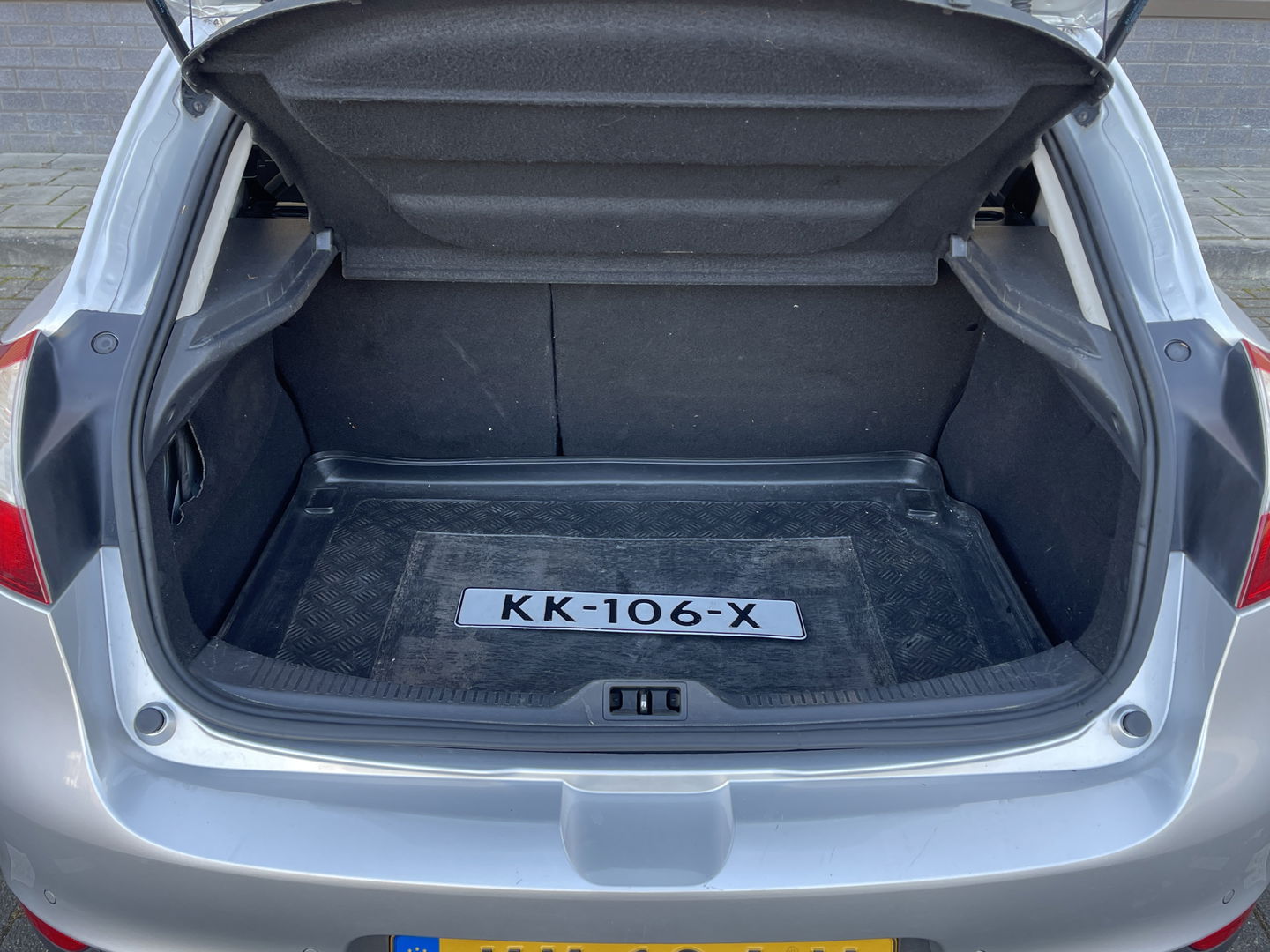 Renault Mégane 1.5 dCi Bose Handel/Export | Airco | Navigatie | Radio CD | Lichtmetaal 16 '' | Trekhaak |