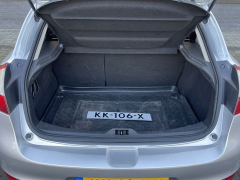Renault Mégane 1.5 dCi Bose Handel/Export | Airco | Navigatie | Radio CD | Lichtmetaal 16 '' | Trekhaak |