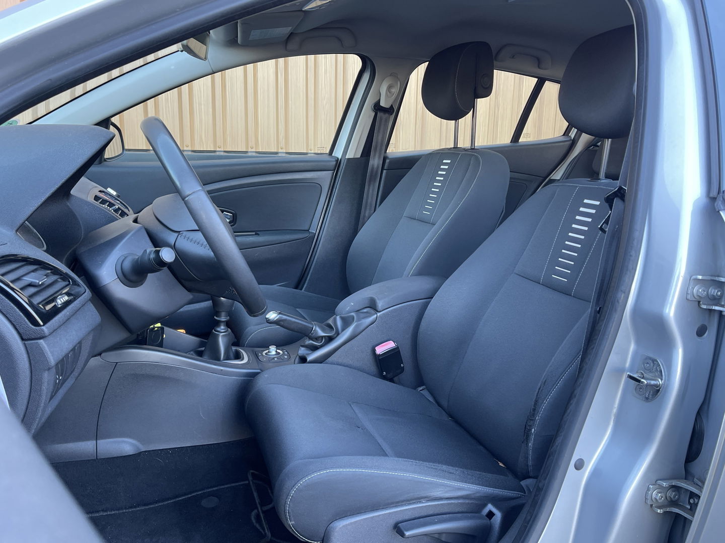 Renault Mégane 1.5 dCi Bose Handel/Export | Airco | Navigatie | Radio CD | Lichtmetaal 16 '' | Trekhaak |