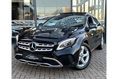 Mercedes-Benz GLA 200 PREMIUM PLUS AUTOMAAT PANORAMA AIRCO NAVI PDC.