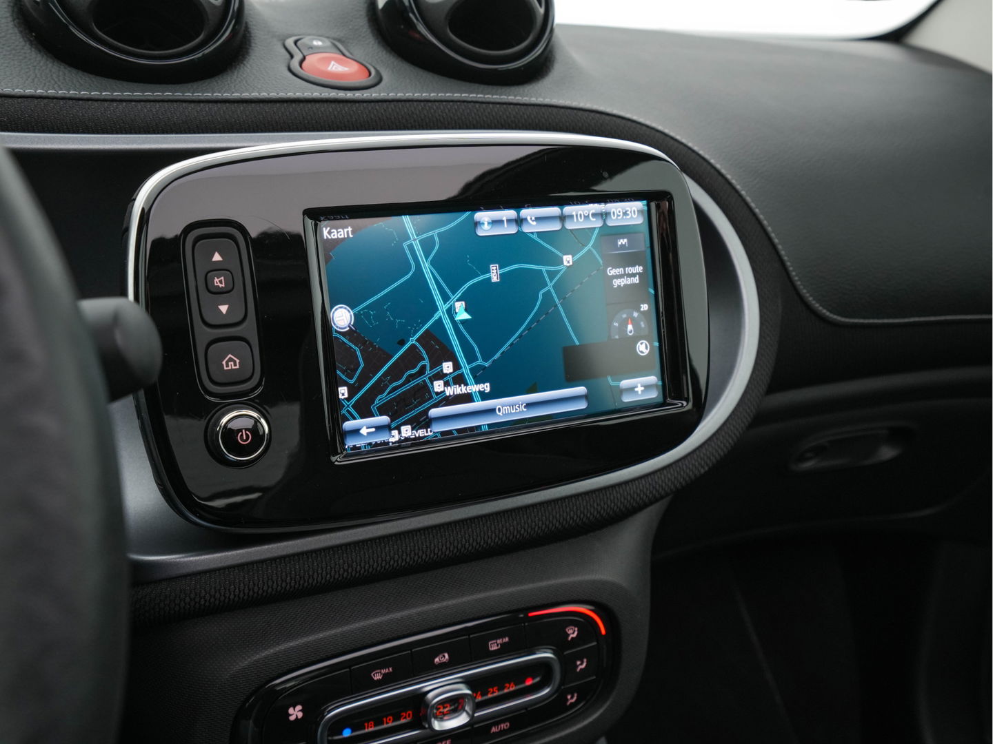 Smart Fortwo cabrio EQ BRABUS Style 18 kWh [ 3-Fase ] *LEATHER | HEATED-SPORTSEATS | NAVI-FULLMAP | CAMERA | DAB+ | AIRCO | PDC | CRUISE | 16''ALU*