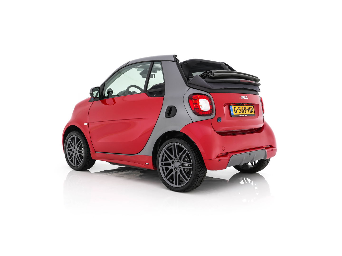 Smart Fortwo cabrio EQ BRABUS Style 18 kWh [ 3-Fase ] *LEATHER | HEATED-SPORTSEATS | NAVI-FULLMAP | CAMERA | DAB+ | AIRCO | PDC | CRUISE | 16''ALU*
