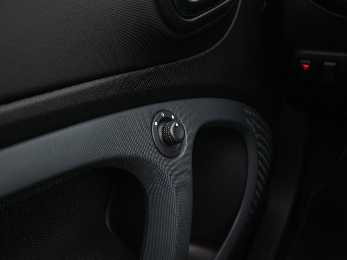 Smart Fortwo cabrio EQ BRABUS Style 18 kWh [ 3-Fase ] *LUXURY-LEATHER | HEATED-SPORTSEATS | NAVI-FULLMAP | CAMERA | DAB+ | AIRCO | PDC | CRUISE | 16''ALU*