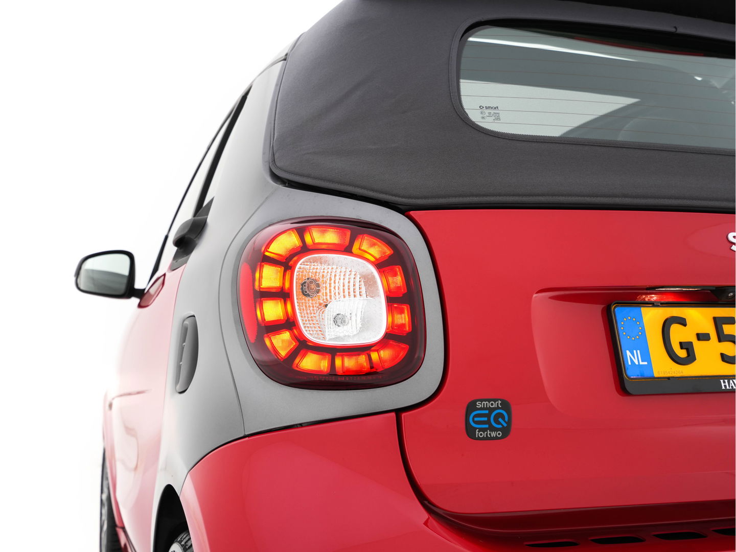 Smart Fortwo cabrio EQ BRABUS Style 18 kWh [ 3-Fase ] *LUXURY-LEATHER | HEATED-SPORTSEATS | NAVI-FULLMAP | CAMERA | DAB+ | AIRCO | PDC | CRUISE | 16''ALU*