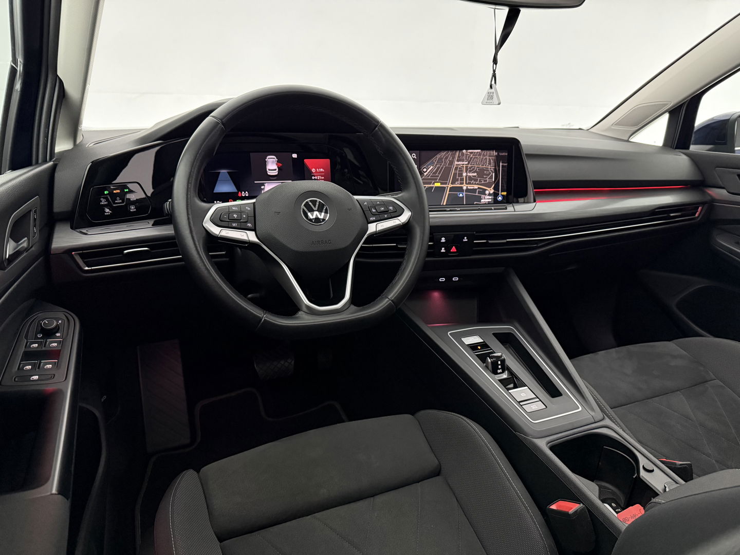 Volkswagen Golf 1.5 eTSI Style | Pano | Virtual | HuD | Camera | Carplay | Adap. Cruise | Memory | NAP