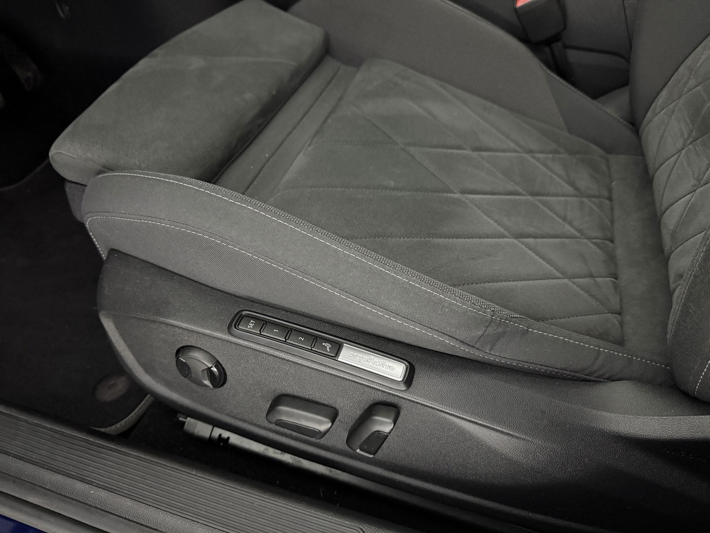 Volkswagen Golf 1.5 eTSI Style | Pano | Virtual | HuD | Camera | Carplay | Adap. Cruise | Memory | NAP