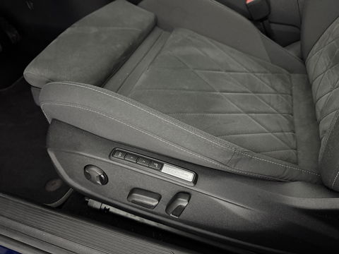 Volkswagen Golf 1.5 eTSI Style | Pano | Virtual | HuD | Camera | Carplay | Adap. Cruise | Memory | NAP