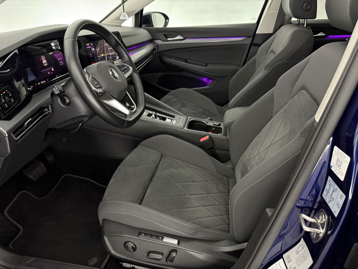 Volkswagen Golf 1.5 eTSI Style | Pano | Virtual | HuD | Camera | Carplay | Adap. Cruise | Memory | NAP