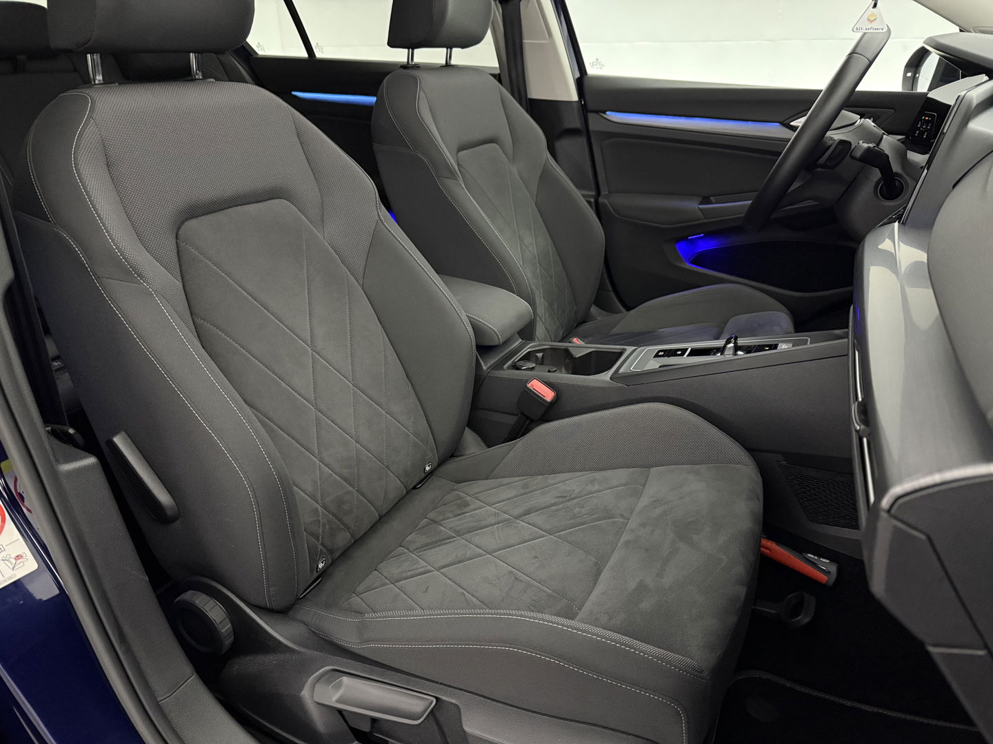 Volkswagen Golf 1.5 eTSI Style | Pano | Virtual | HuD | Camera | Carplay | Adap. Cruise | Memory | NAP