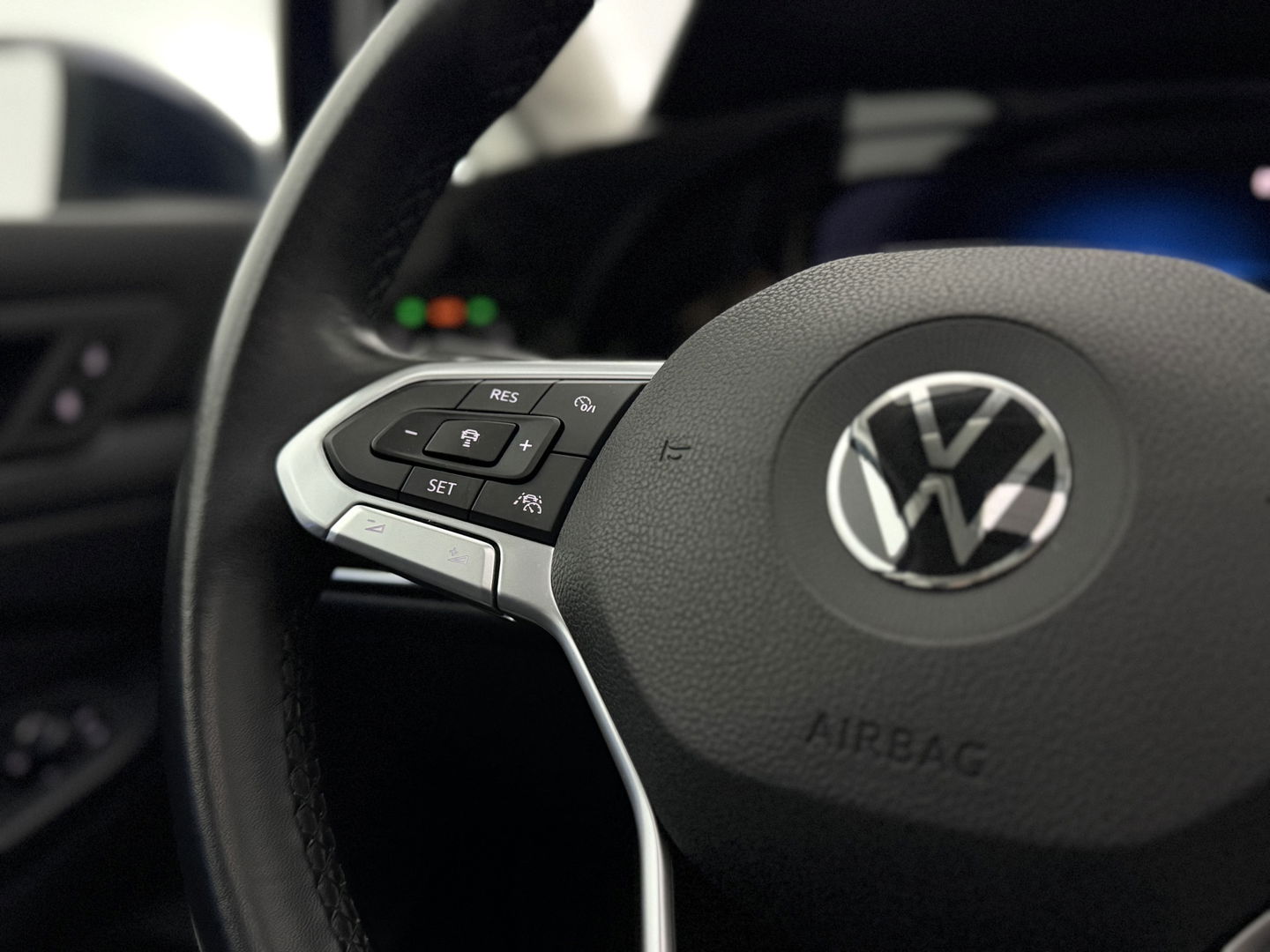 Volkswagen Golf 1.5 eTSI Style | Pano | Virtual | HuD | Camera | Carplay | Adap. Cruise | Memory | NAP
