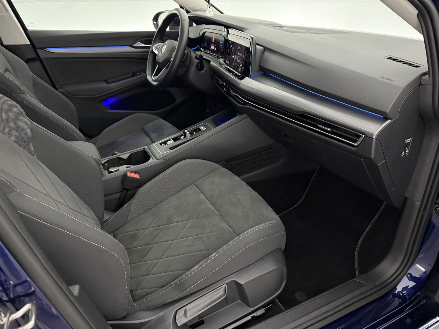 Volkswagen Golf 1.5 eTSI Style | Pano | Virtual | HuD | Camera | Carplay | Adap. Cruise | Memory | NAP