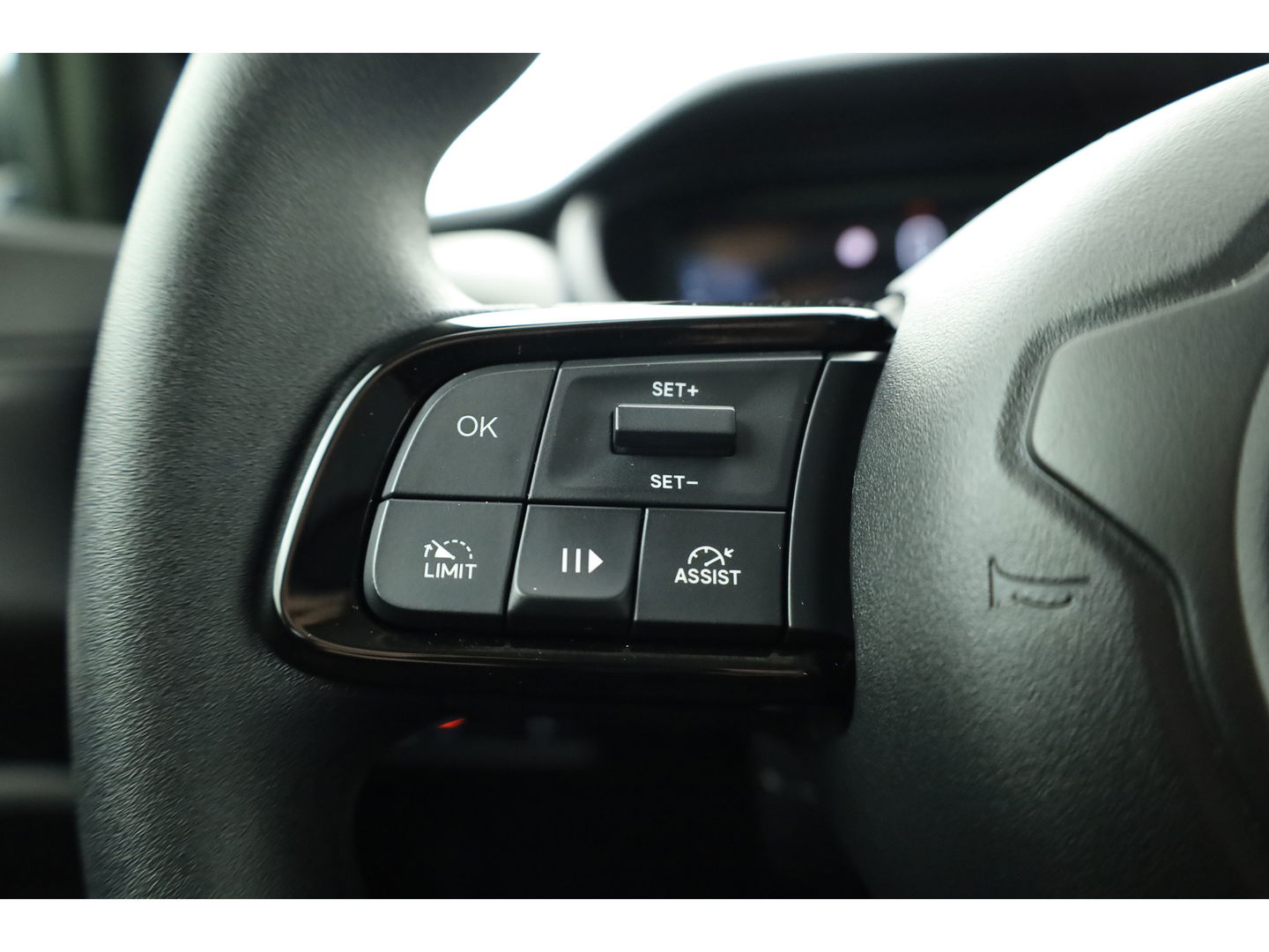 Jeep Avenger Longitude 54 kWh | Cruise Control | All Season | Apple CarPlay & Android Auto | Stoelverw. | PDC+ A |