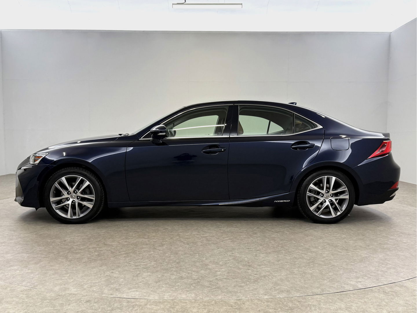 Lexus IS 300 300h Hybrid Sport Edition | Camera | Cruise | LED | Navi | Parkeersens. | NAP
