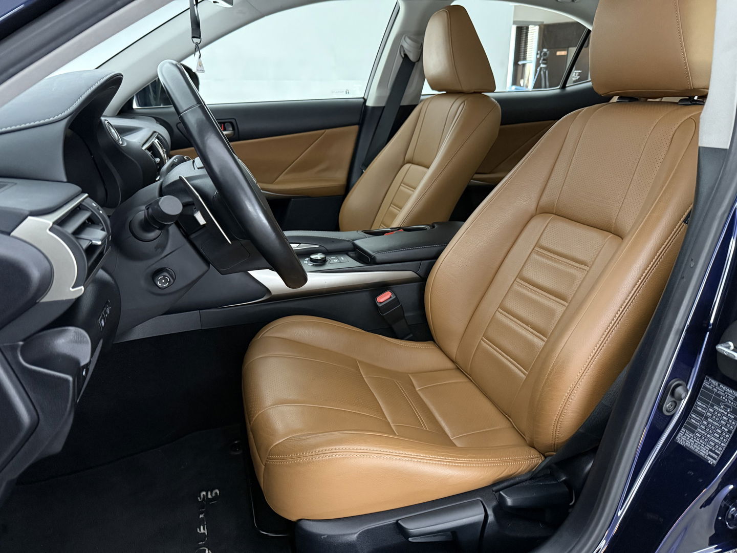 Lexus IS 300 300h Hybrid Sport Edition | Camera | Cruise | LED | Navi | Parkeersens. | NAP