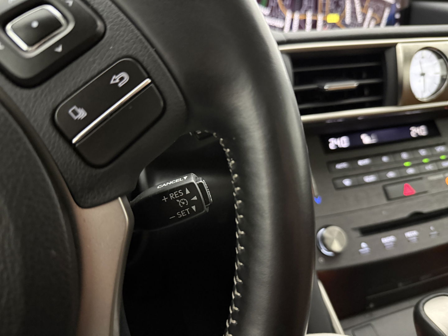 Lexus IS 300 300h Hybrid Sport Edition | Camera | Cruise | LED | Navi | Parkeersens. | NAP