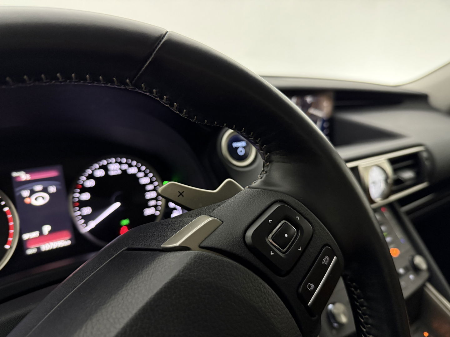 Lexus IS 300 300h Hybrid Sport Edition | Camera | Cruise | LED | Navi | Parkeersens. | NAP