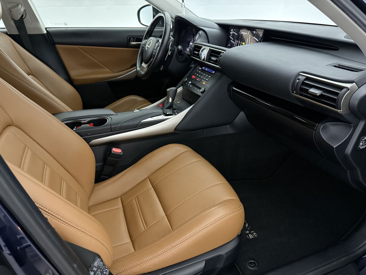 Lexus IS 300 300h Hybrid Sport Edition | Camera | Cruise | LED | Navi | Parkeersens. | NAP