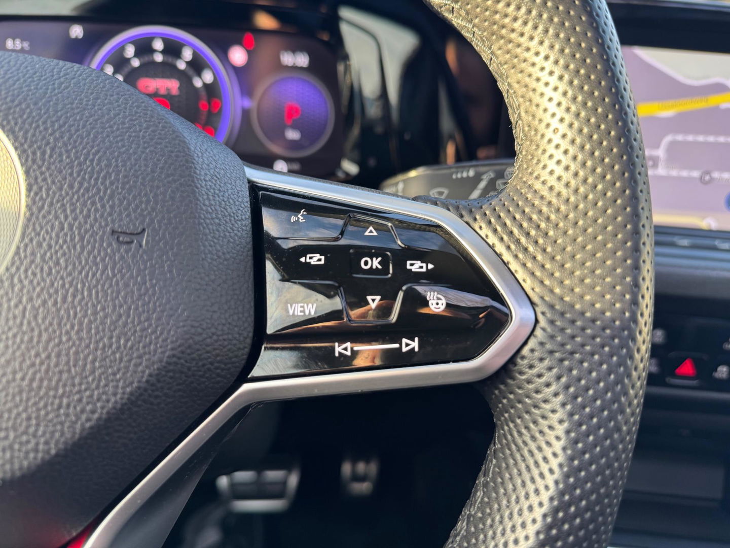 Volkswagen Golf 2.0 TSI GTI Pano HUD Leder Memory Camera Stoelkoeling