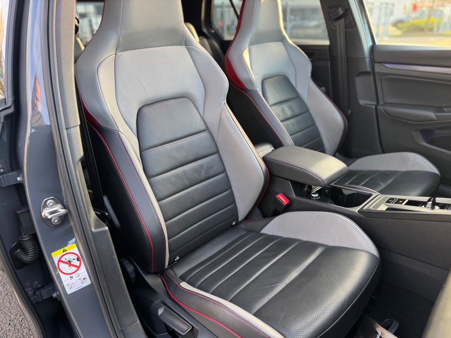 Volkswagen Golf 2.0 TSI GTI Pano HUD Leder Memory Camera Stoelkoeling