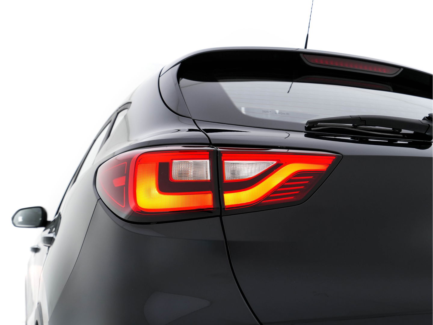 MG ZS EV Luxury 45 kWh (INCL.BTW) Aut. *PANO | LEATHER | CCS-FASTLOADER | KEYLESS | NAVI-FULLMAP | ADAPTIVE-CRUISE | CAMERA | HEATED-SPORTSEATS | CARPLAY | BLINDSPOT | DAB | LANE-ASSIST | PRIVACY-GLASS | 17''ALU*