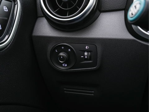 MG ZS EV Luxury 45 kWh (INCL.BTW) Aut. *PANO | LEATHER | CCS-FASTLOADER | KEYLESS | NAVI-FULLMAP | ADAPTIVE-CRUISE | CAMERA | HEATED-SPORTSEATS | CARPLAY | BLINDSPOT | DAB | LANE-ASSIST | PRIVACY-GLASS | 17''ALU*