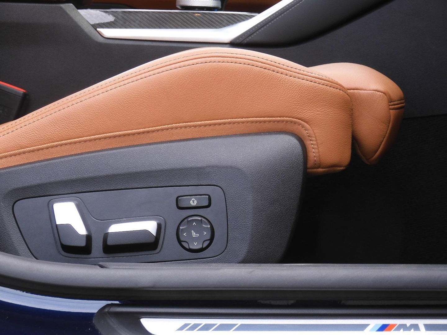 BMW i4 M50 M-SPORT/ KUIPSTOELEN/ SCHUIFDAK/ 360° CAMERA/ HEAD-UP/ 20INCH INDIVIDUAL VELGEN