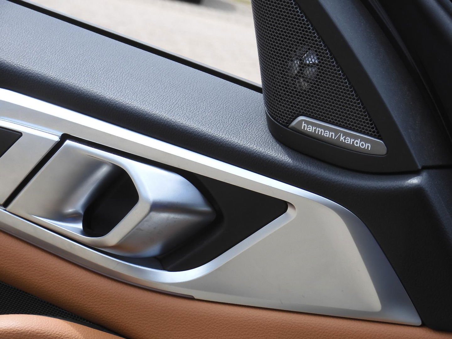 BMW i4 M50 M-SPORT/ KUIPSTOELEN/ SCHUIFDAK/ 360° CAMERA/ HEAD-UP/ 20INCH INDIVIDUAL VELGEN