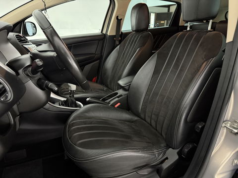 Lancia Delta 1.4-16V Oro | Clima | Cruise | Navi | Parkeersensoren | NAP