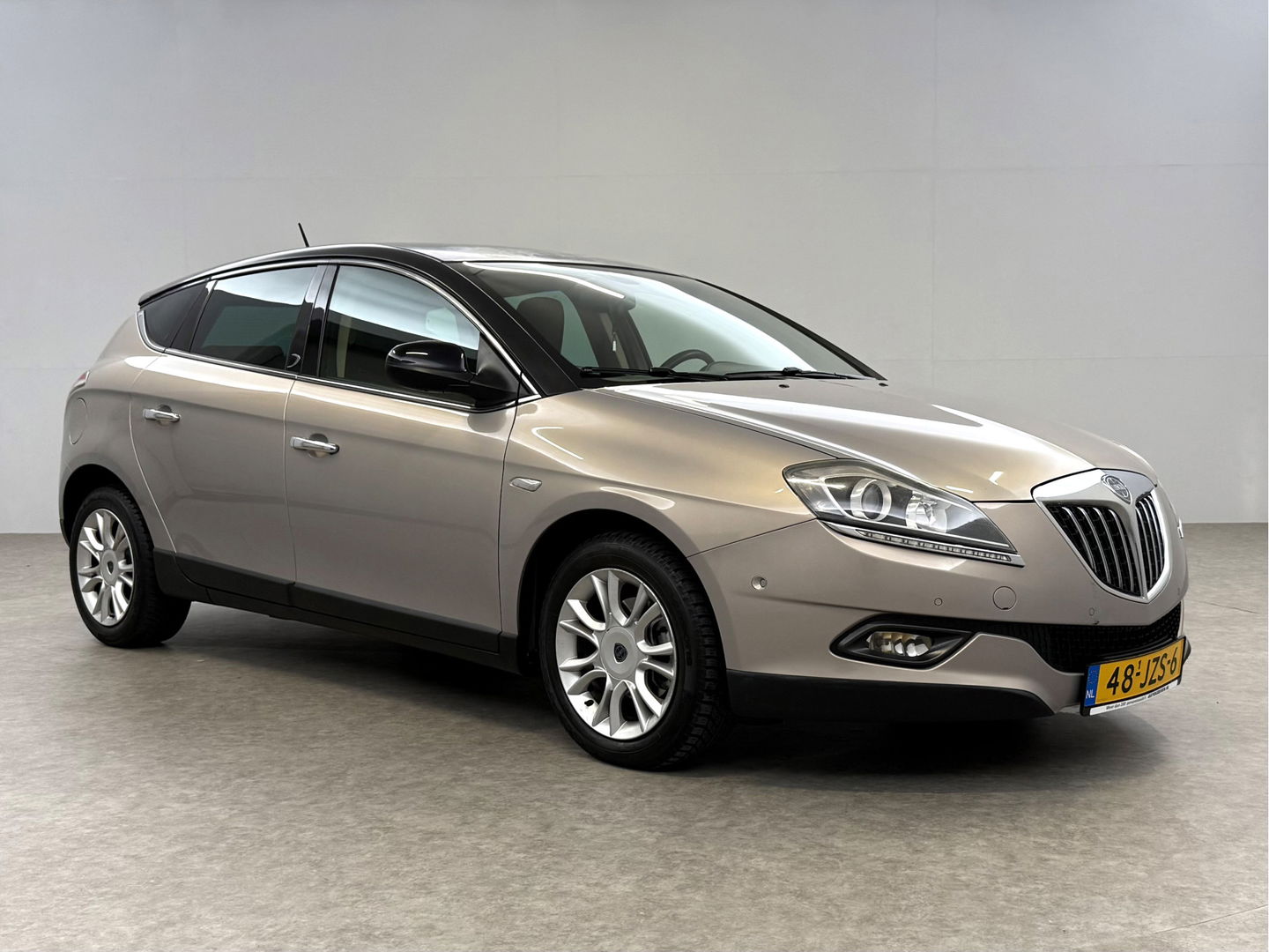 Lancia Delta 1.4-16V Oro | Clima | Cruise | Navi | Parkeersensoren | NAP