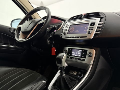 Lancia Delta 1.4-16V Oro | Clima | Cruise | Navi | Parkeersensoren | NAP