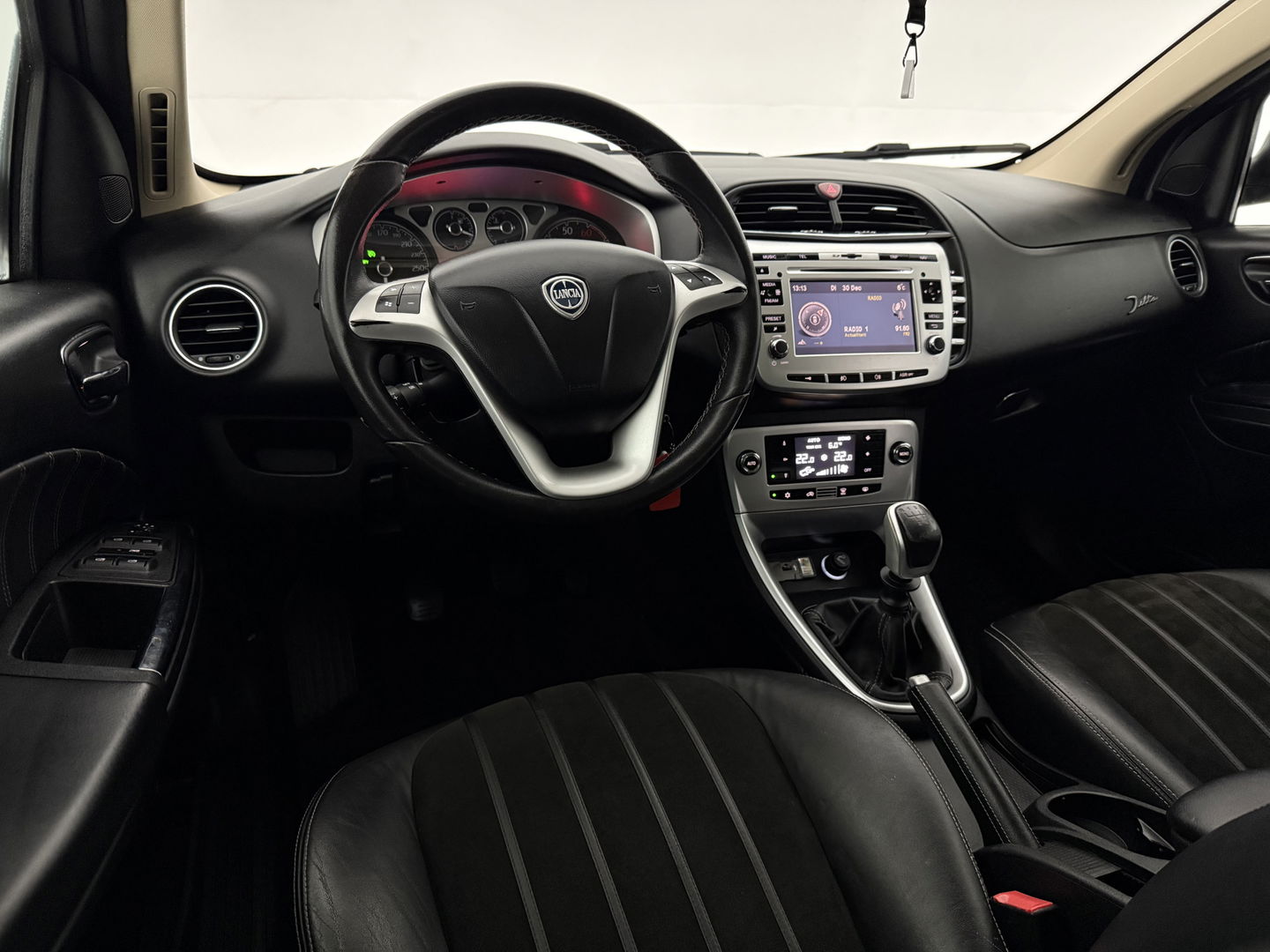 Lancia Delta 1.4-16V Oro | Clima | Cruise | Navi | Parkeersensoren | NAP