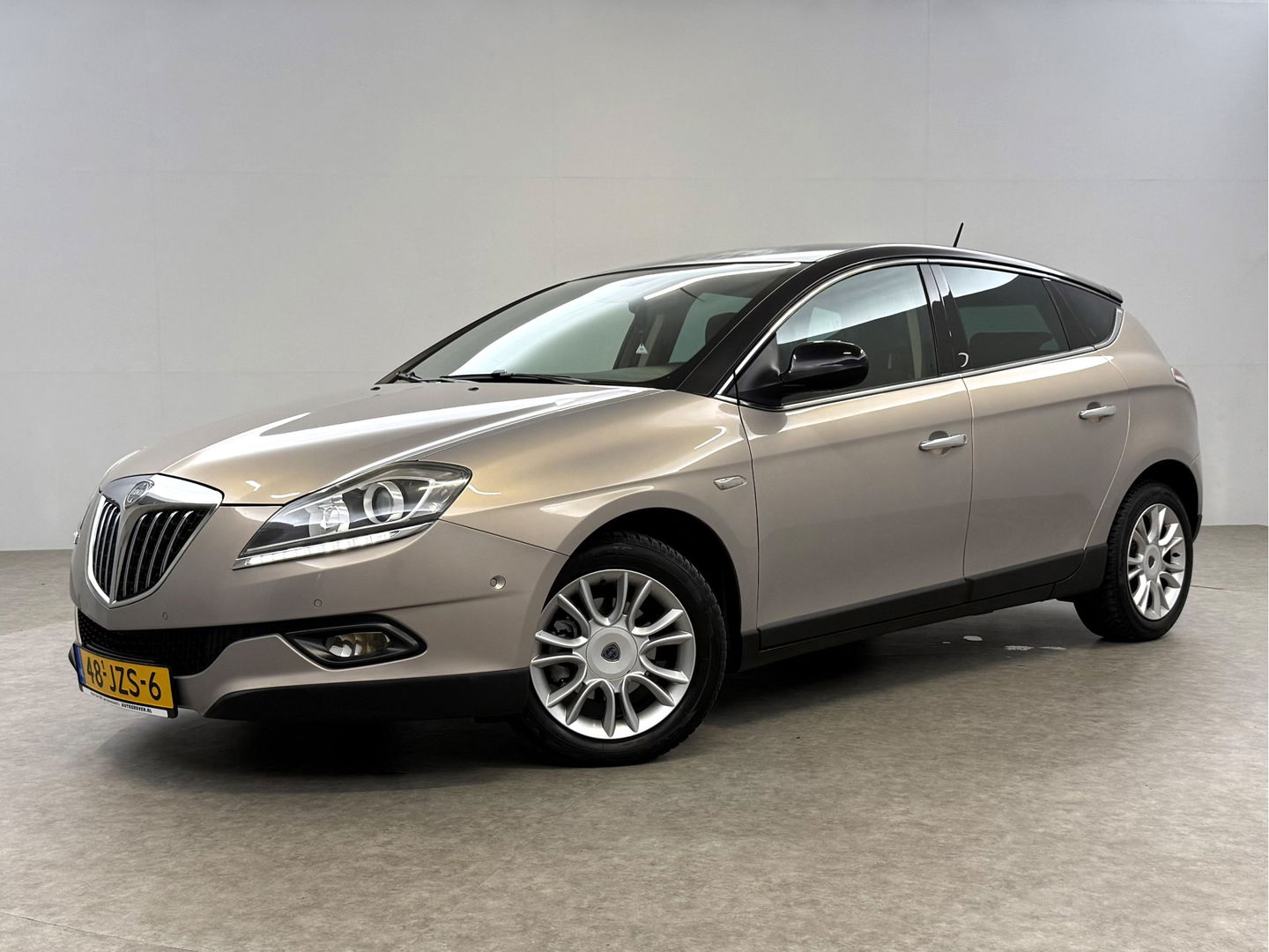 Lancia Delta 1.4-16V Oro | Clima | Cruise | Navi | Parkeersensoren | NAP