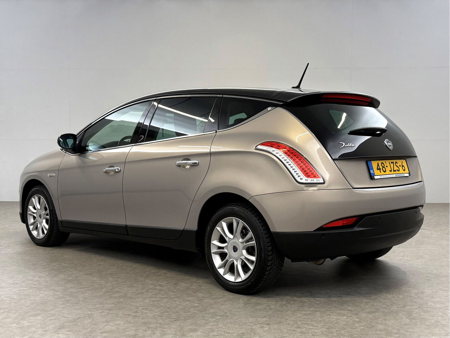 Lancia Delta 1.4-16V Oro | Clima | Cruise | Navi | Parkeersensoren | NAP